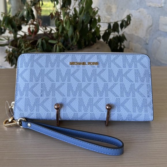 Michael Kors Ciara MD Messenger/ Large Wallet MK Signature Soft Sky 3 Piece Set - Picture 9 of 16